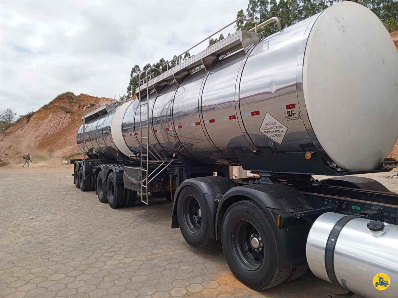 CARRETA BITREM TANQUE INOX Rodozan Implementos Rodoviários - Librelato ITAPETININGA SÃO PAULO SP